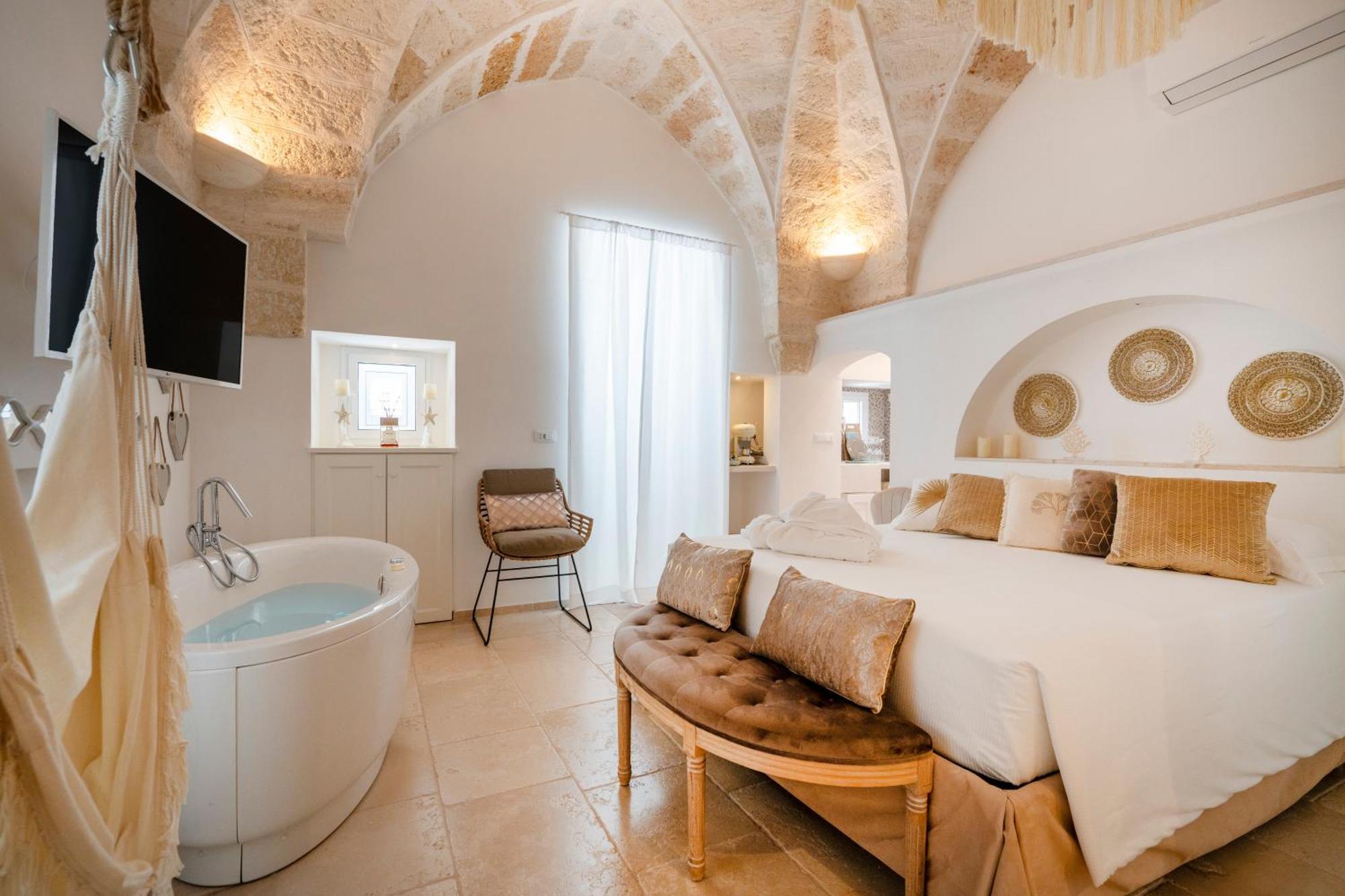 Apulia Charming Suites - Casa Rossa Suite Perla E Suite Corallo Savelletri Εξωτερικό φωτογραφία