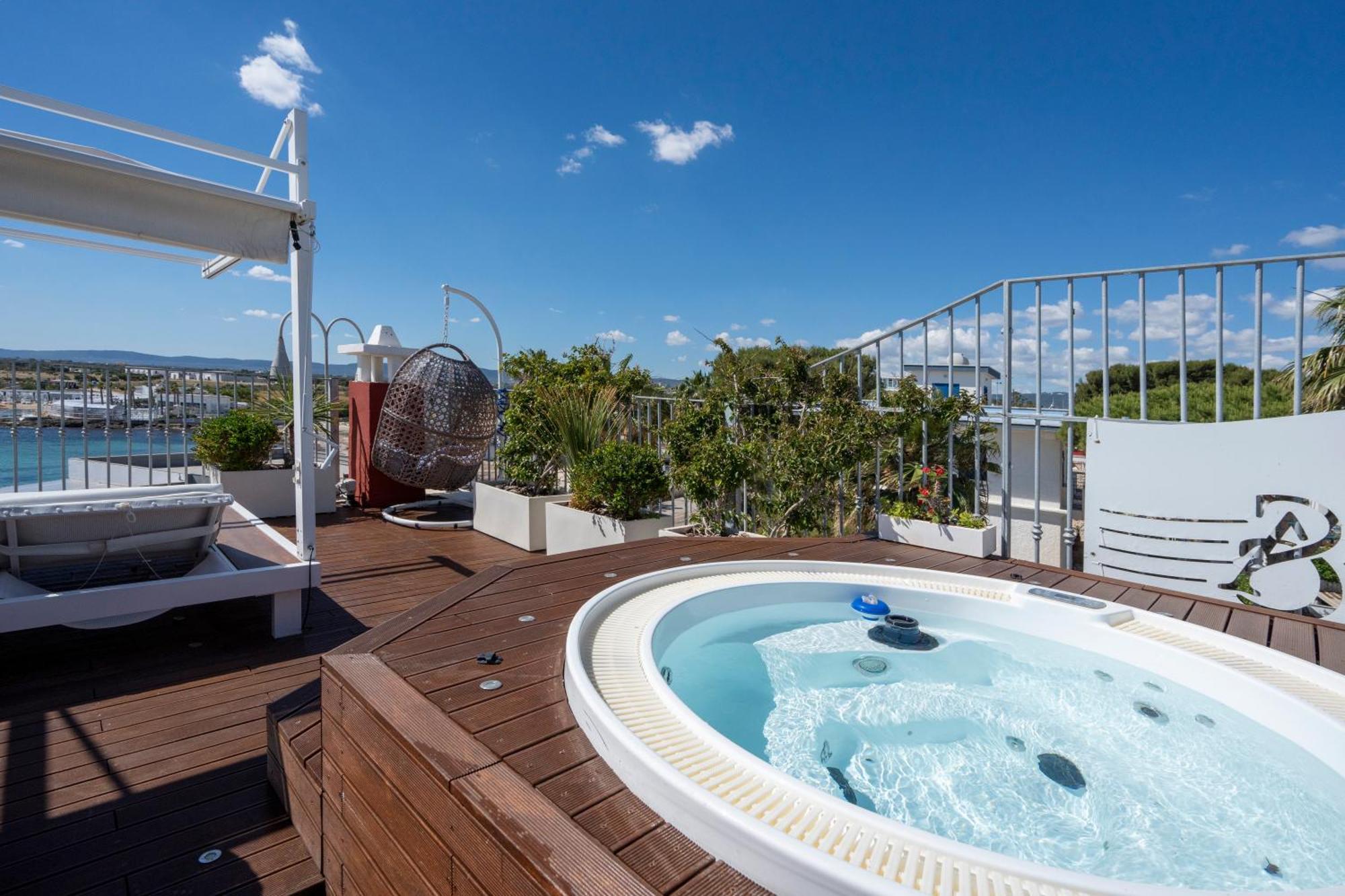 Apulia Charming Suites - Casa Rossa Suite Perla E Suite Corallo Savelletri Εξωτερικό φωτογραφία